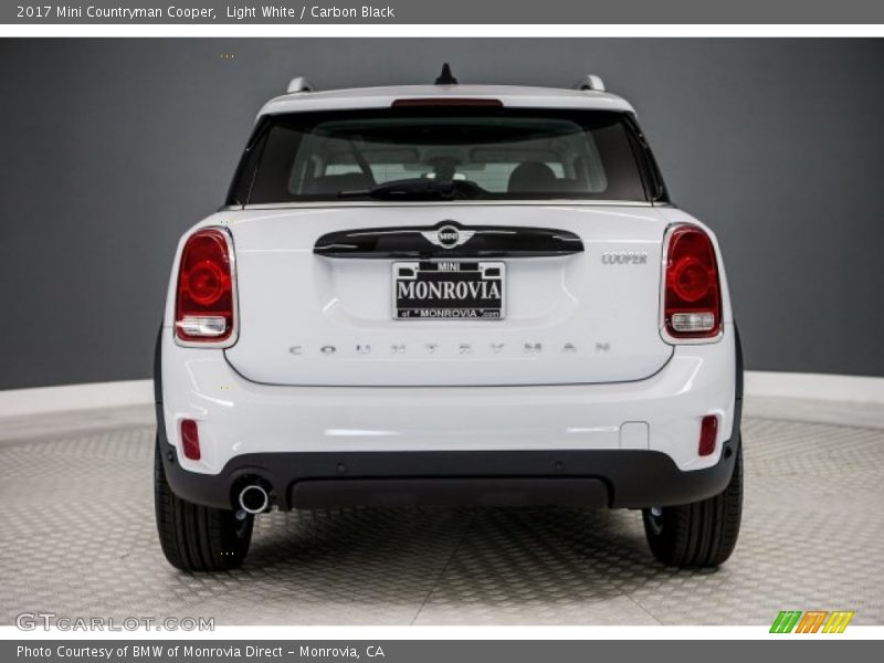 Light White / Carbon Black 2017 Mini Countryman Cooper