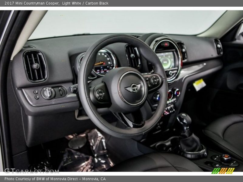 Light White / Carbon Black 2017 Mini Countryman Cooper