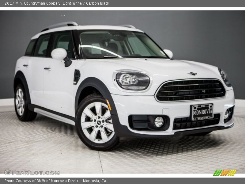 Light White / Carbon Black 2017 Mini Countryman Cooper
