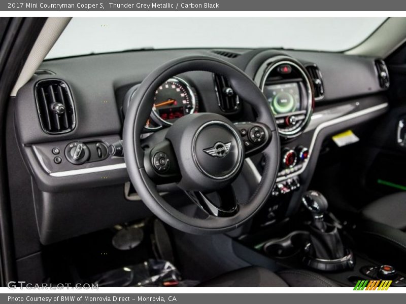 Dashboard of 2017 Countryman Cooper S