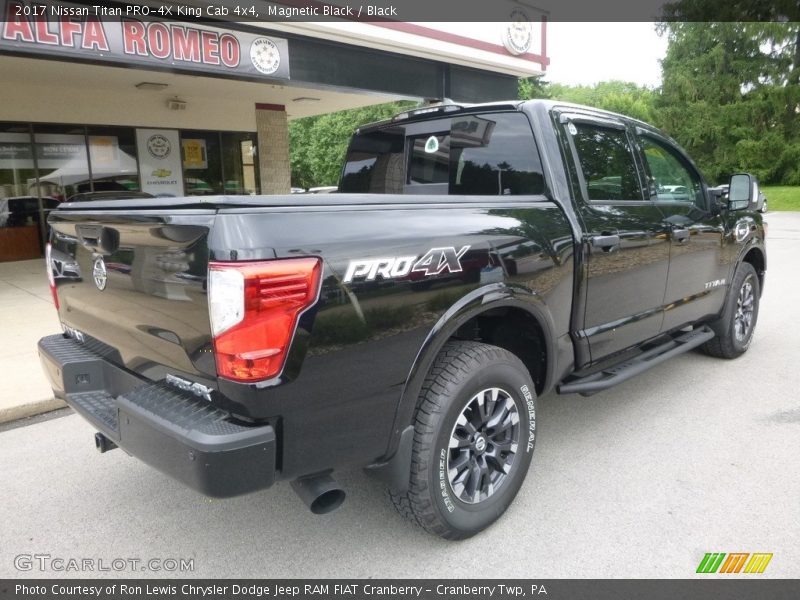 Magnetic Black / Black 2017 Nissan Titan PRO-4X King Cab 4x4