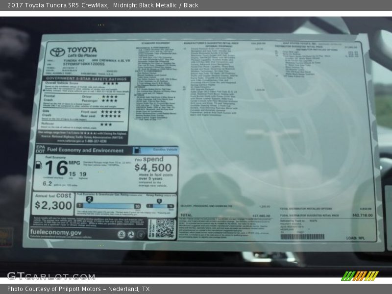 Midnight Black Metallic / Black 2017 Toyota Tundra SR5 CrewMax