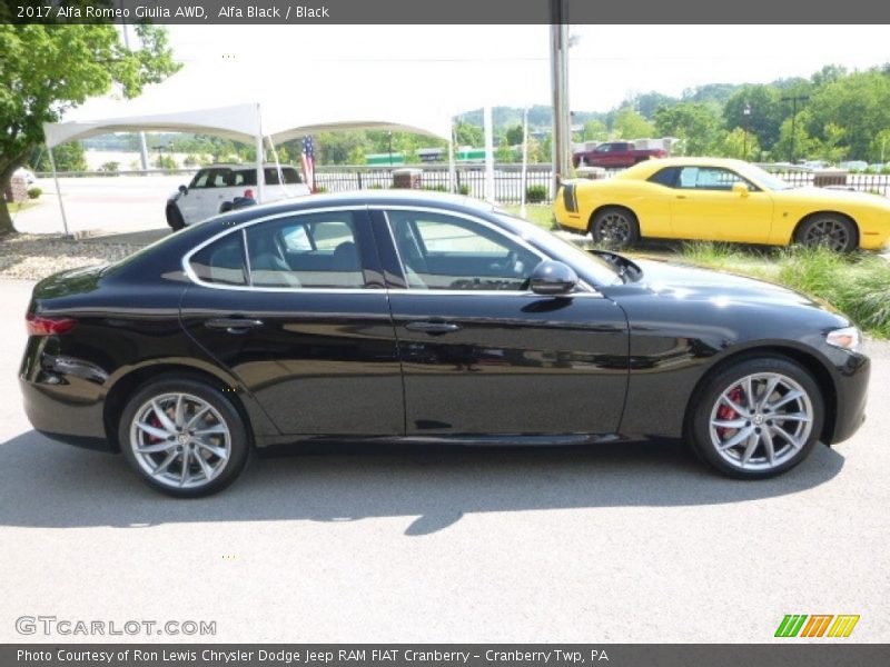 Alfa Black / Black 2017 Alfa Romeo Giulia AWD