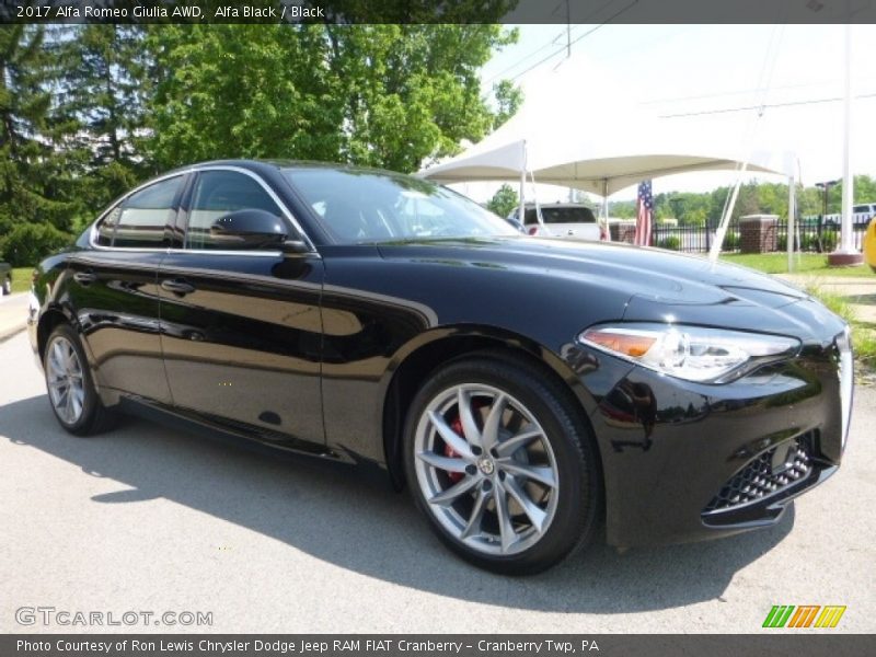 Alfa Black / Black 2017 Alfa Romeo Giulia AWD