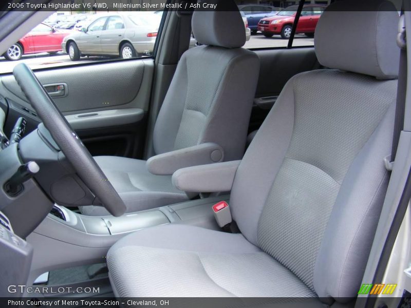 Millenium Silver Metallic / Ash Gray 2006 Toyota Highlander V6 4WD