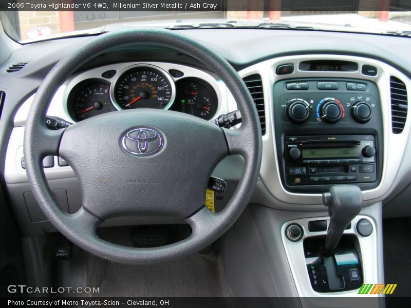 Millenium Silver Metallic / Ash Gray 2006 Toyota Highlander V6 4WD