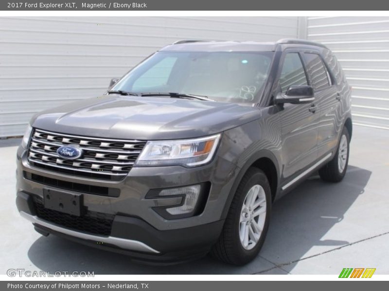 Magnetic / Ebony Black 2017 Ford Explorer XLT