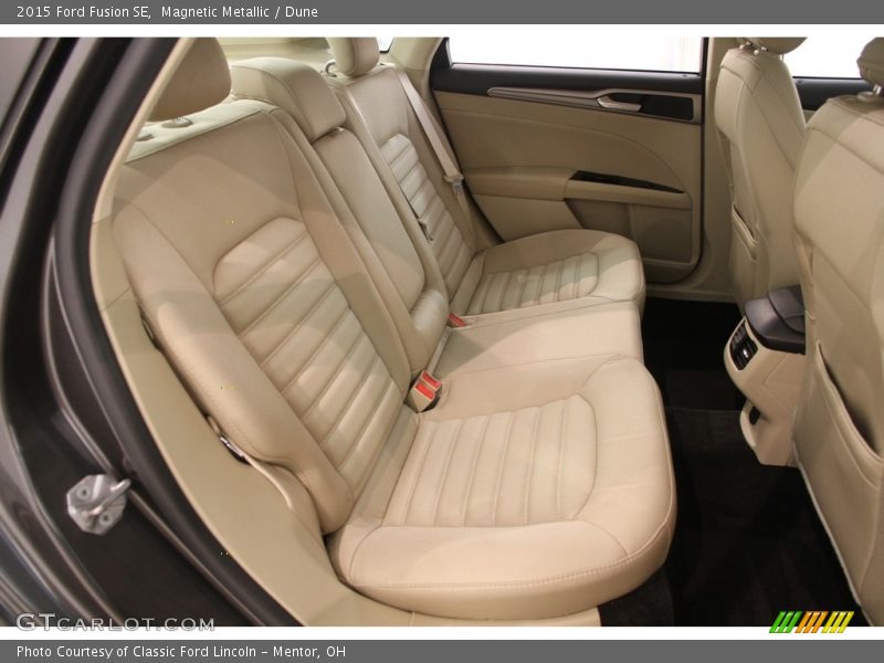Magnetic Metallic / Dune 2015 Ford Fusion SE