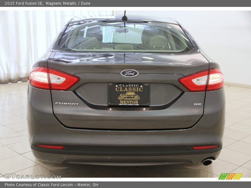 Magnetic Metallic / Dune 2015 Ford Fusion SE