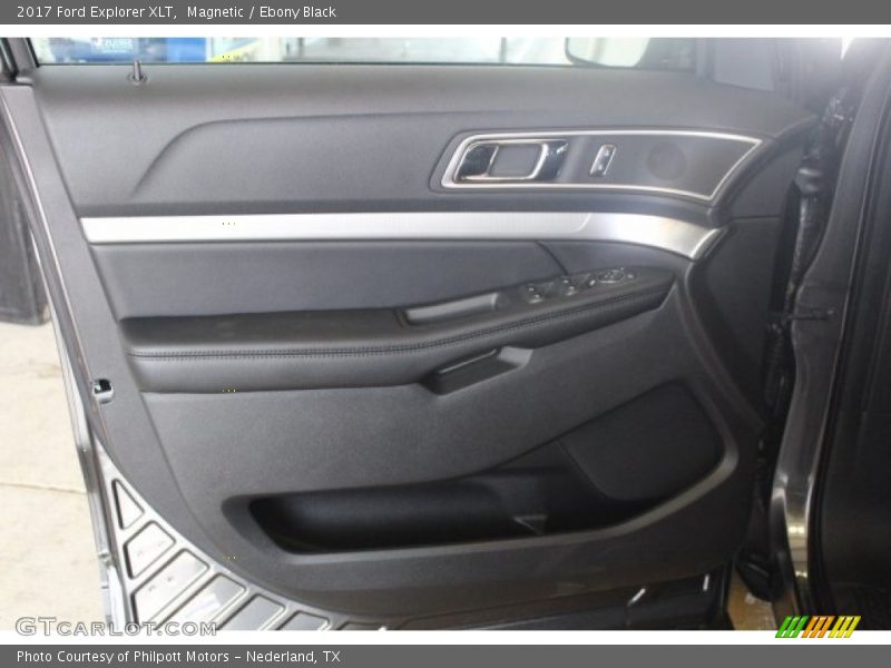 Magnetic / Ebony Black 2017 Ford Explorer XLT