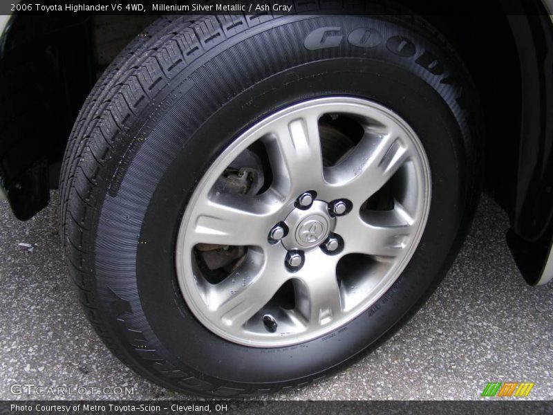 Millenium Silver Metallic / Ash Gray 2006 Toyota Highlander V6 4WD