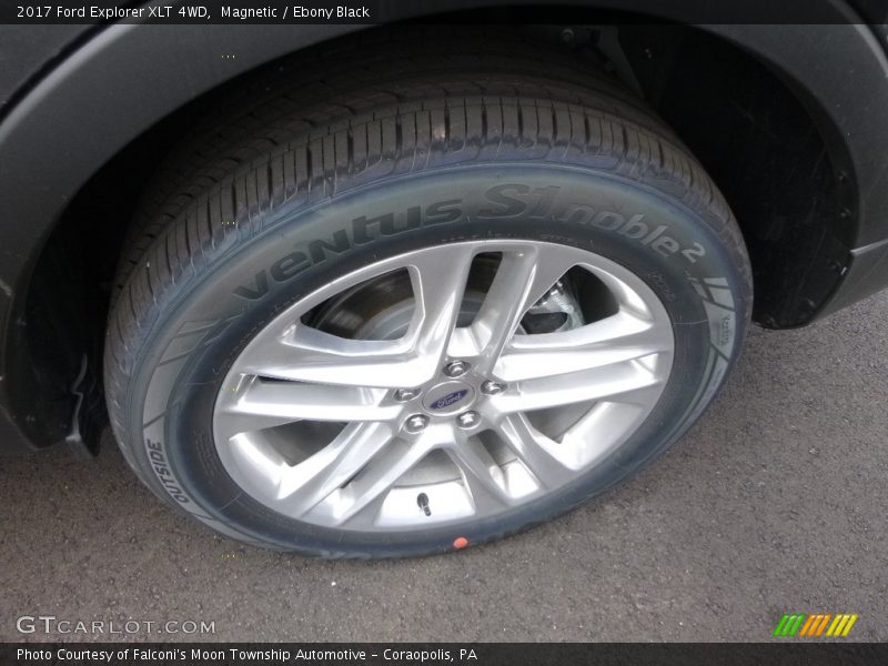 Magnetic / Ebony Black 2017 Ford Explorer XLT 4WD