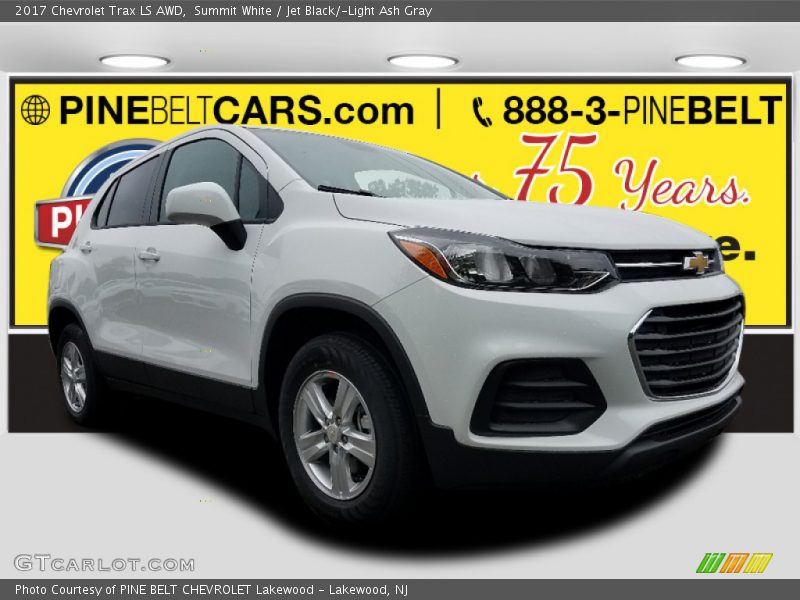 Summit White / Jet Black/­Light Ash Gray 2017 Chevrolet Trax LS AWD