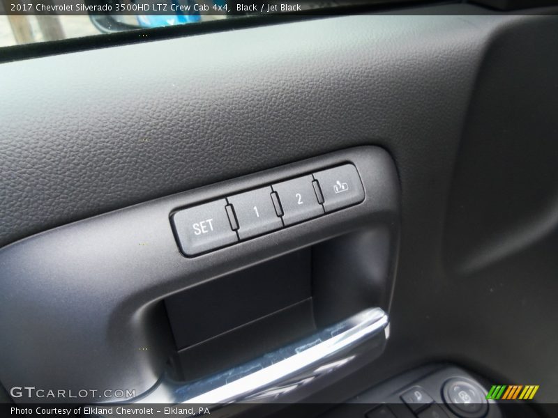 Black / Jet Black 2017 Chevrolet Silverado 3500HD LTZ Crew Cab 4x4