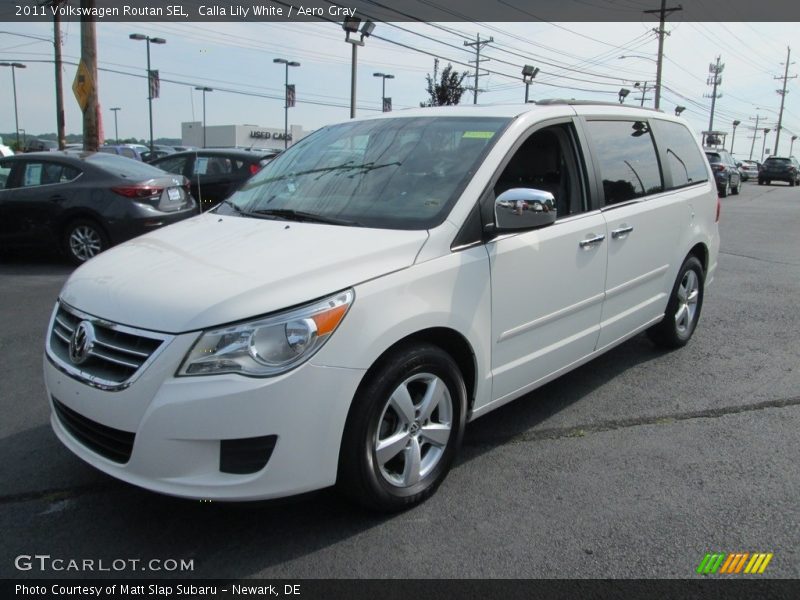Calla Lily White / Aero Gray 2011 Volkswagen Routan SEL