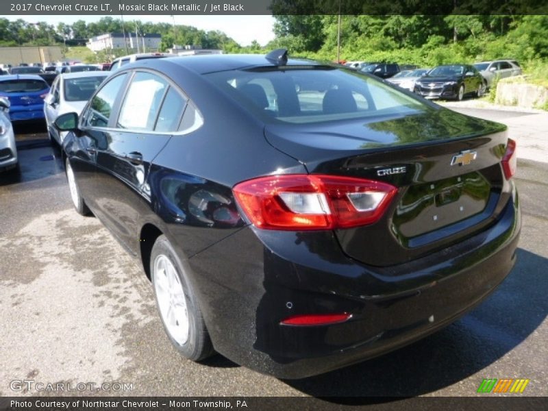 Mosaic Black Metallic / Jet Black 2017 Chevrolet Cruze LT