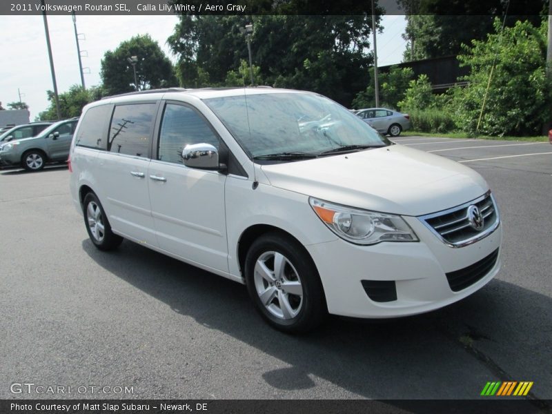 Calla Lily White / Aero Gray 2011 Volkswagen Routan SEL