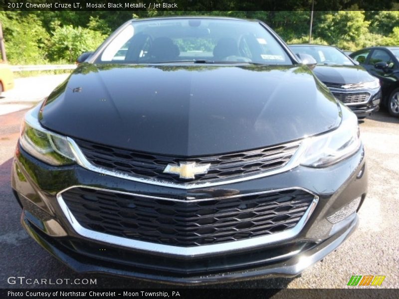 Mosaic Black Metallic / Jet Black 2017 Chevrolet Cruze LT