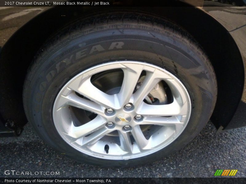 Mosaic Black Metallic / Jet Black 2017 Chevrolet Cruze LT