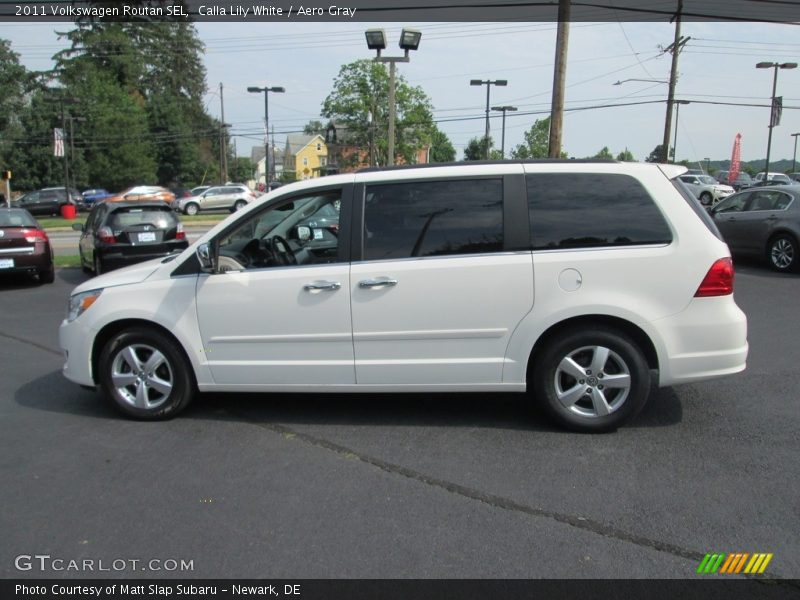 Calla Lily White / Aero Gray 2011 Volkswagen Routan SEL