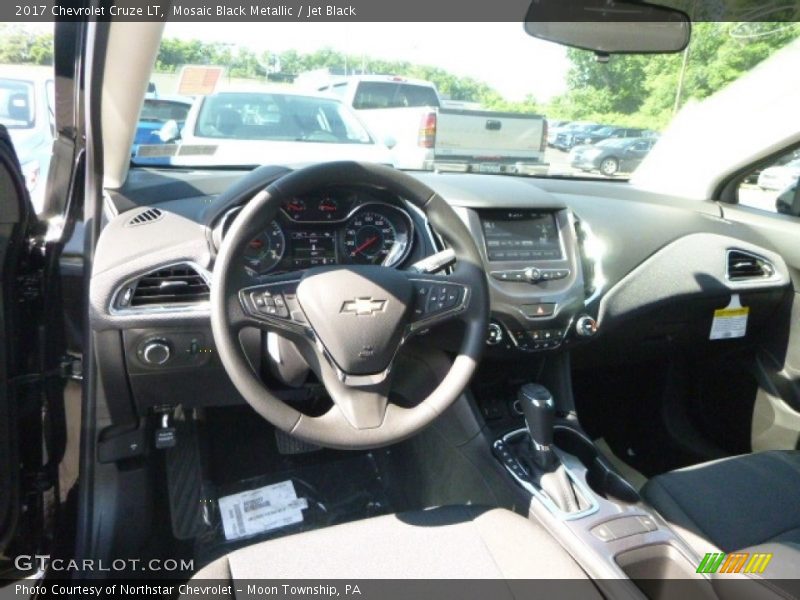 Mosaic Black Metallic / Jet Black 2017 Chevrolet Cruze LT