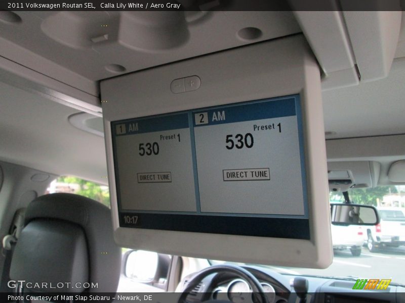 Calla Lily White / Aero Gray 2011 Volkswagen Routan SEL