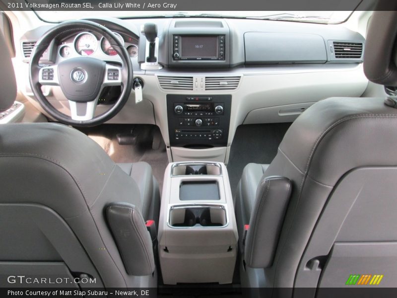 Calla Lily White / Aero Gray 2011 Volkswagen Routan SEL