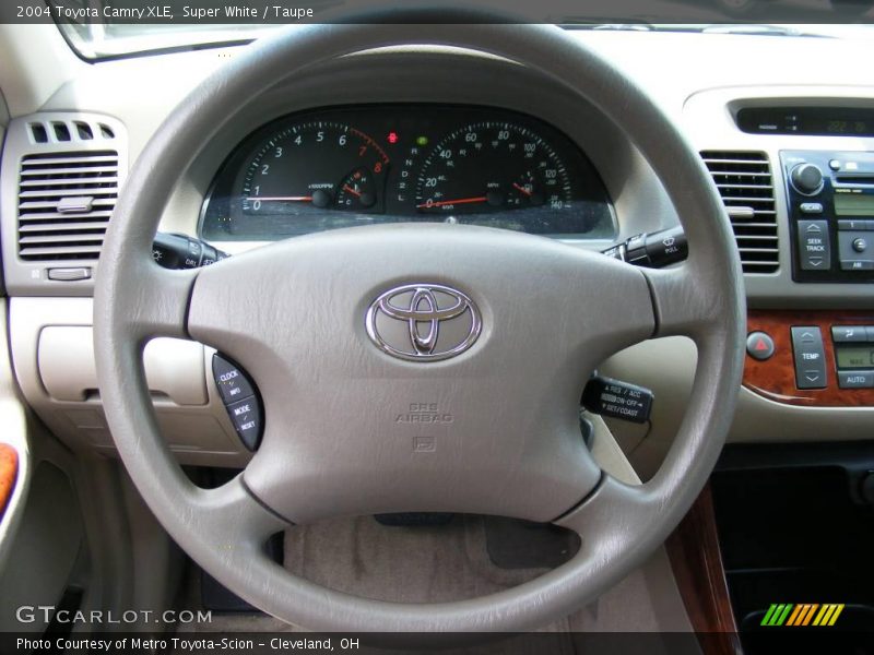 Super White / Taupe 2004 Toyota Camry XLE