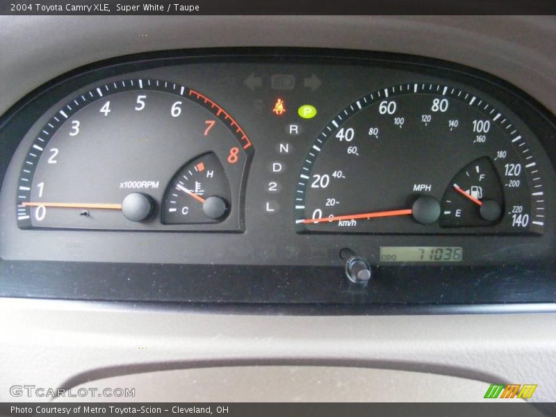 Super White / Taupe 2004 Toyota Camry XLE