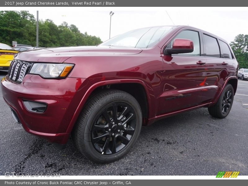 Velvet Red Pearl / Black 2017 Jeep Grand Cherokee Laredo