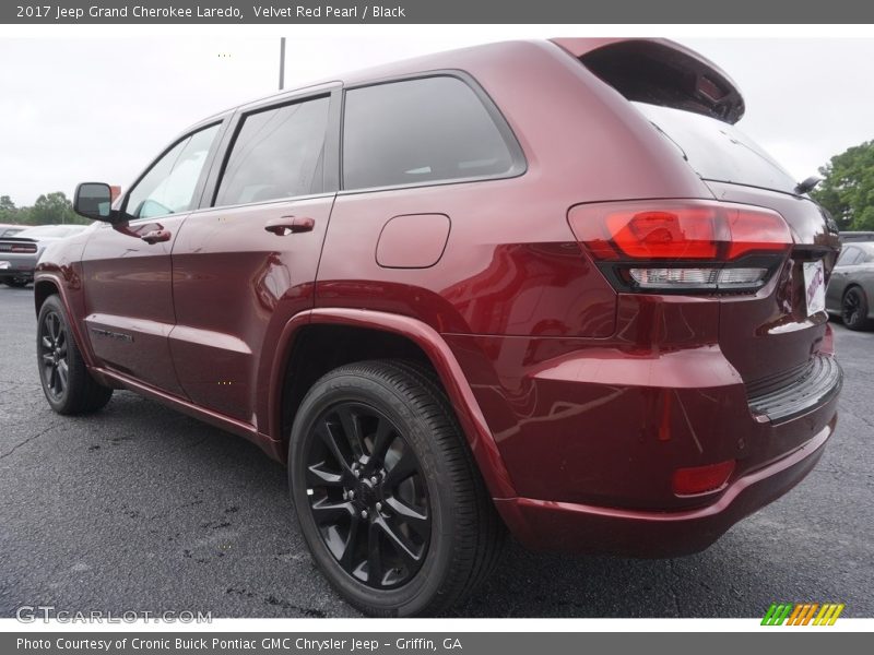 Velvet Red Pearl / Black 2017 Jeep Grand Cherokee Laredo