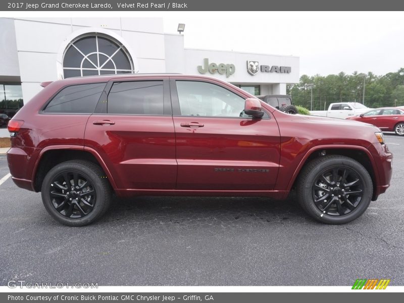 Velvet Red Pearl / Black 2017 Jeep Grand Cherokee Laredo