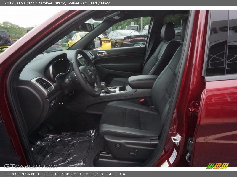 Velvet Red Pearl / Black 2017 Jeep Grand Cherokee Laredo