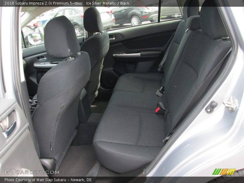 Ice Silver Metallic / Black 2016 Subaru Impreza 2.0i Premium 5-door