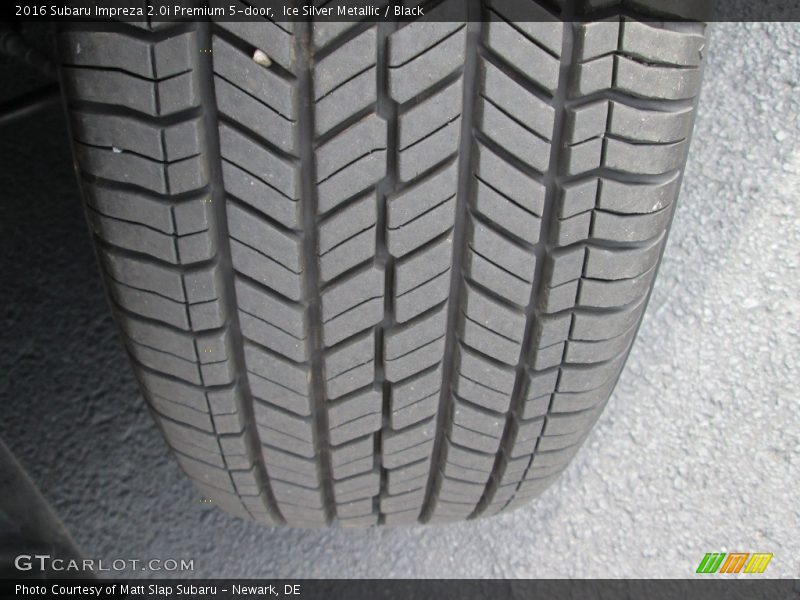 Ice Silver Metallic / Black 2016 Subaru Impreza 2.0i Premium 5-door