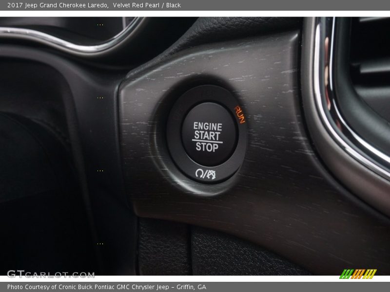 Velvet Red Pearl / Black 2017 Jeep Grand Cherokee Laredo