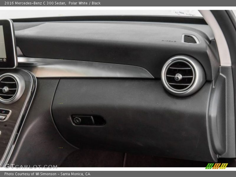 Polar White / Black 2016 Mercedes-Benz C 300 Sedan
