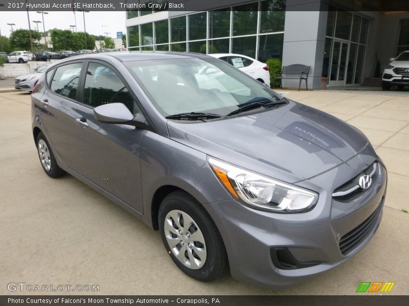 Triathlon Gray / Black 2017 Hyundai Accent SE Hatchback