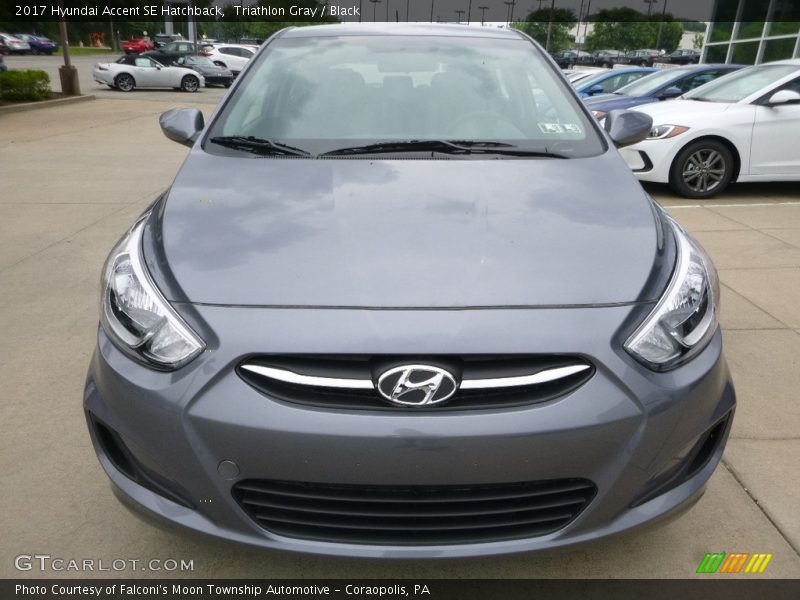 Triathlon Gray / Black 2017 Hyundai Accent SE Hatchback