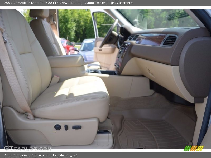 Summit White / Light Cashmere 2009 Chevrolet Silverado 1500 LTZ Crew Cab 4x4