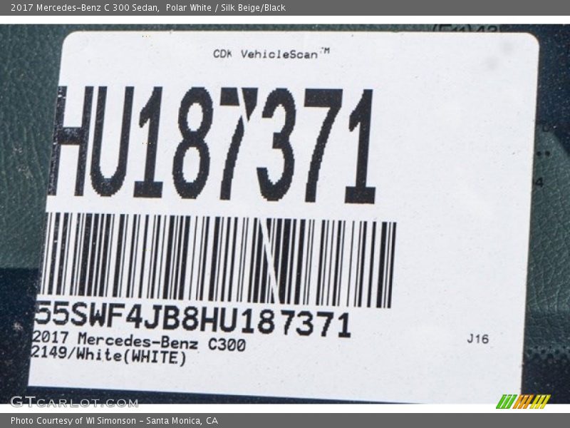 Polar White / Silk Beige/Black 2017 Mercedes-Benz C 300 Sedan
