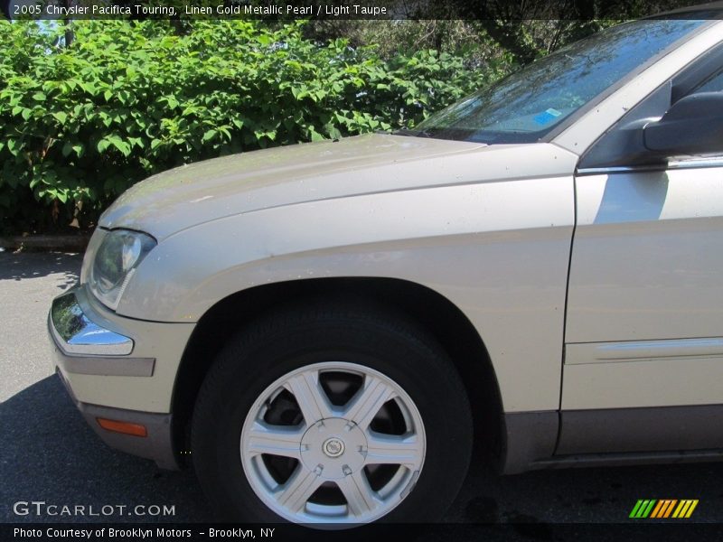 Linen Gold Metallic Pearl / Light Taupe 2005 Chrysler Pacifica Touring