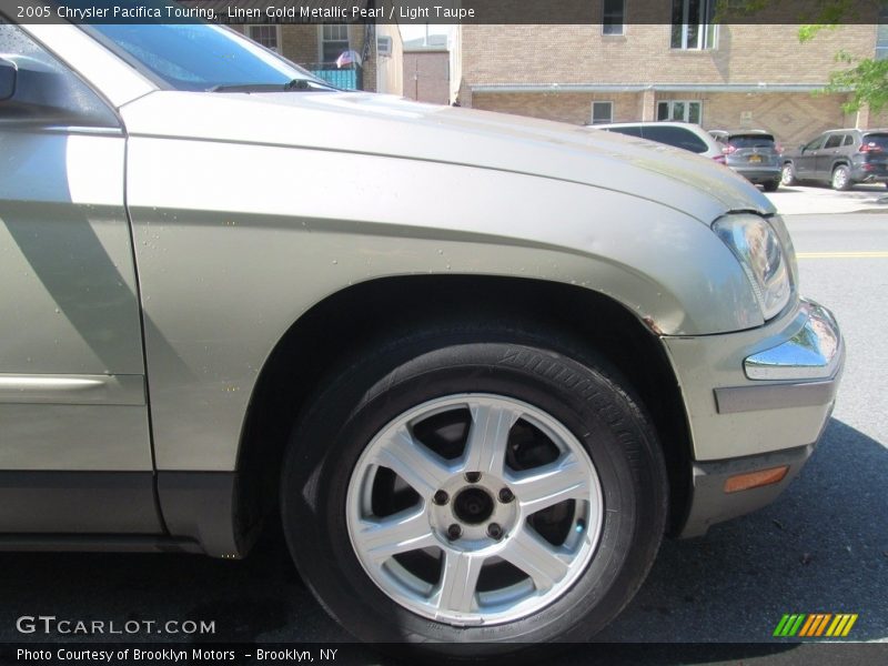 Linen Gold Metallic Pearl / Light Taupe 2005 Chrysler Pacifica Touring