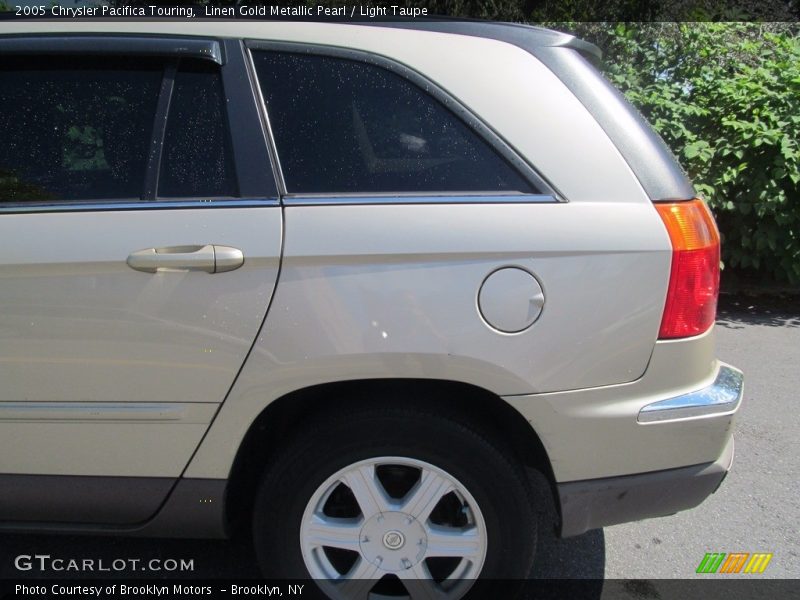 Linen Gold Metallic Pearl / Light Taupe 2005 Chrysler Pacifica Touring
