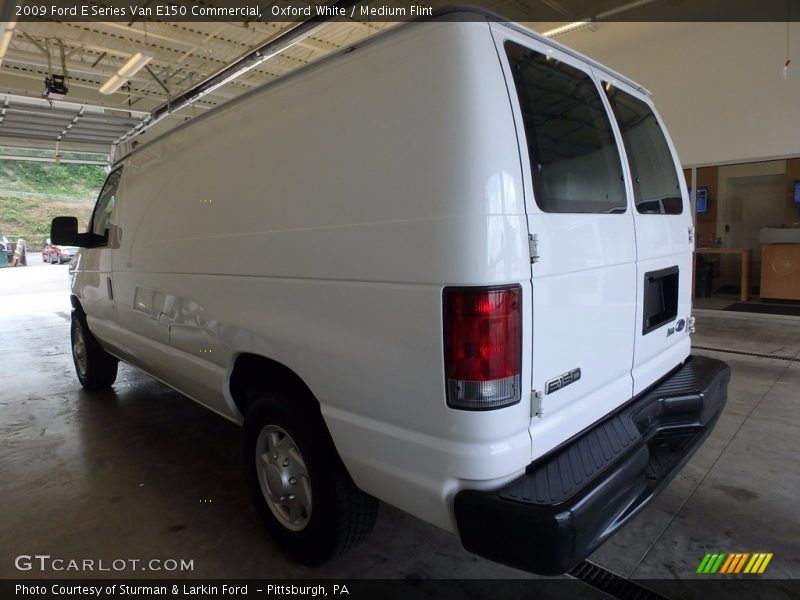 Oxford White / Medium Flint 2009 Ford E Series Van E150 Commercial