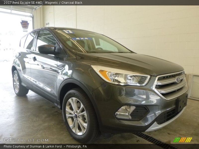 Magnetic / Charcoal Black 2017 Ford Escape SE 4WD