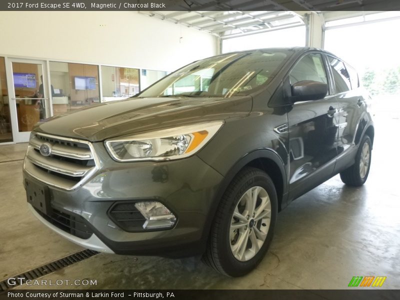 Magnetic / Charcoal Black 2017 Ford Escape SE 4WD
