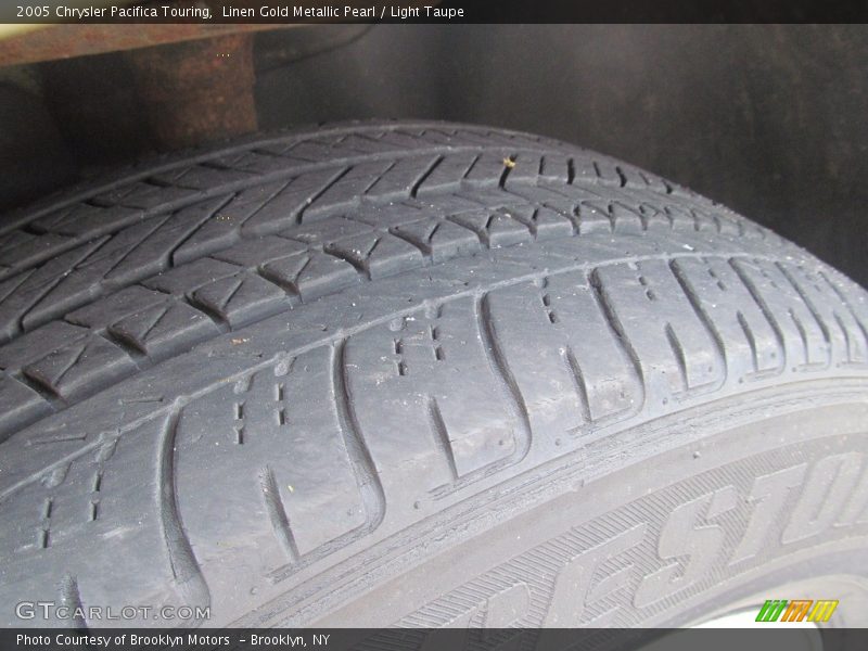 Linen Gold Metallic Pearl / Light Taupe 2005 Chrysler Pacifica Touring