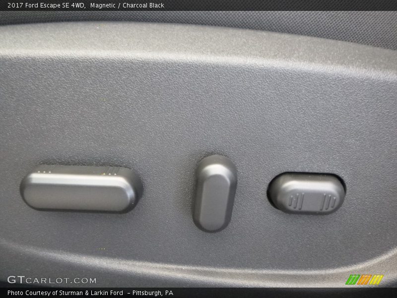 Magnetic / Charcoal Black 2017 Ford Escape SE 4WD