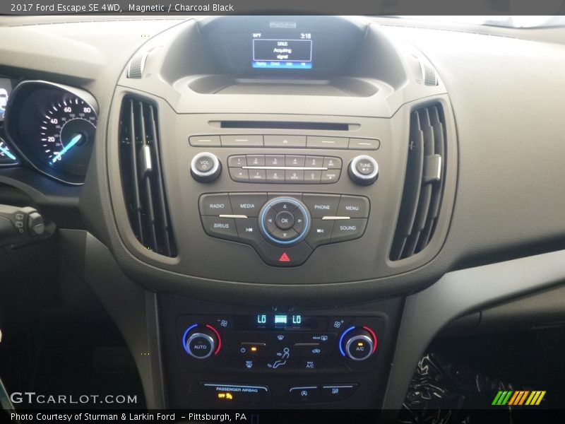 Magnetic / Charcoal Black 2017 Ford Escape SE 4WD